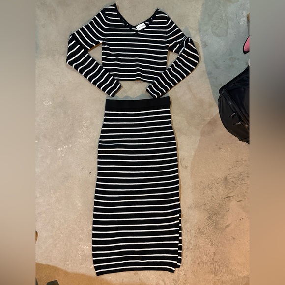 Freshman 1996 Dresses & Skirts - Freshman 1996 Two Piece Black and White Striped Soft Outfit